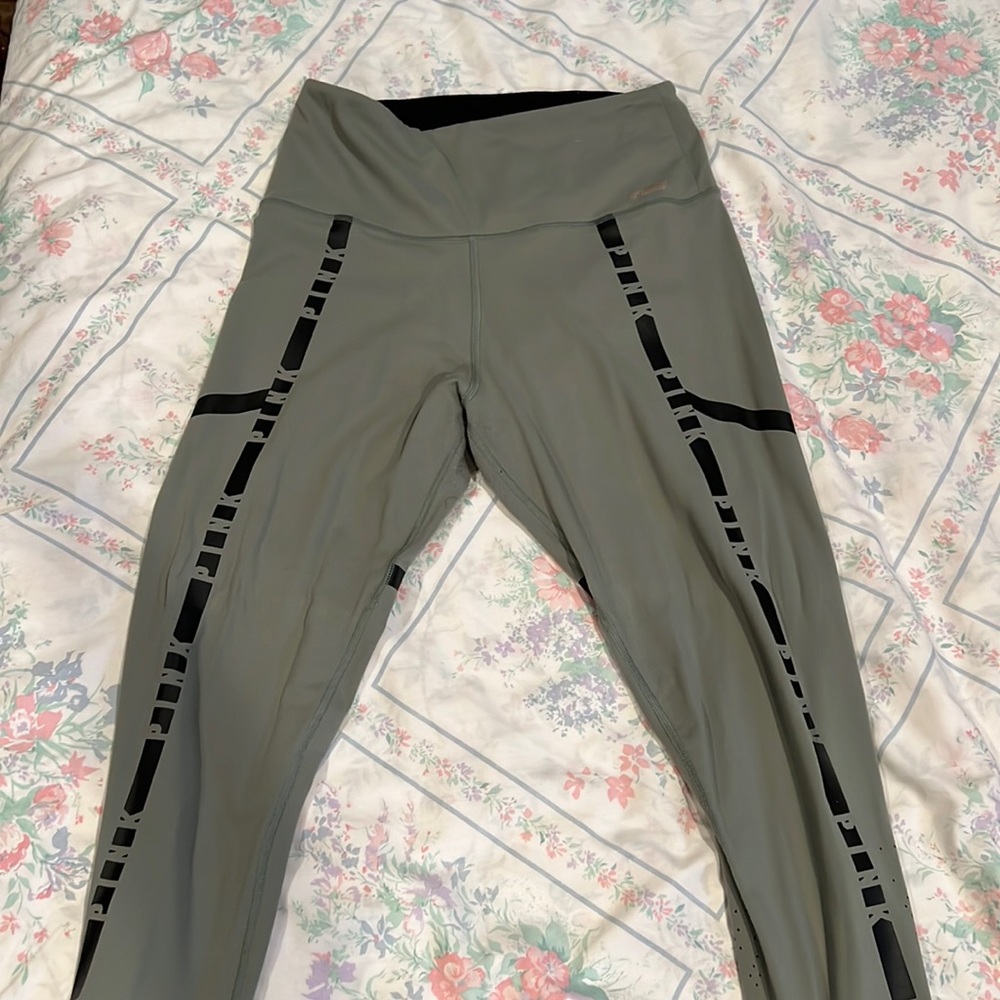 PINK Victoria Secret Leggings ULTIMATE Olive Green